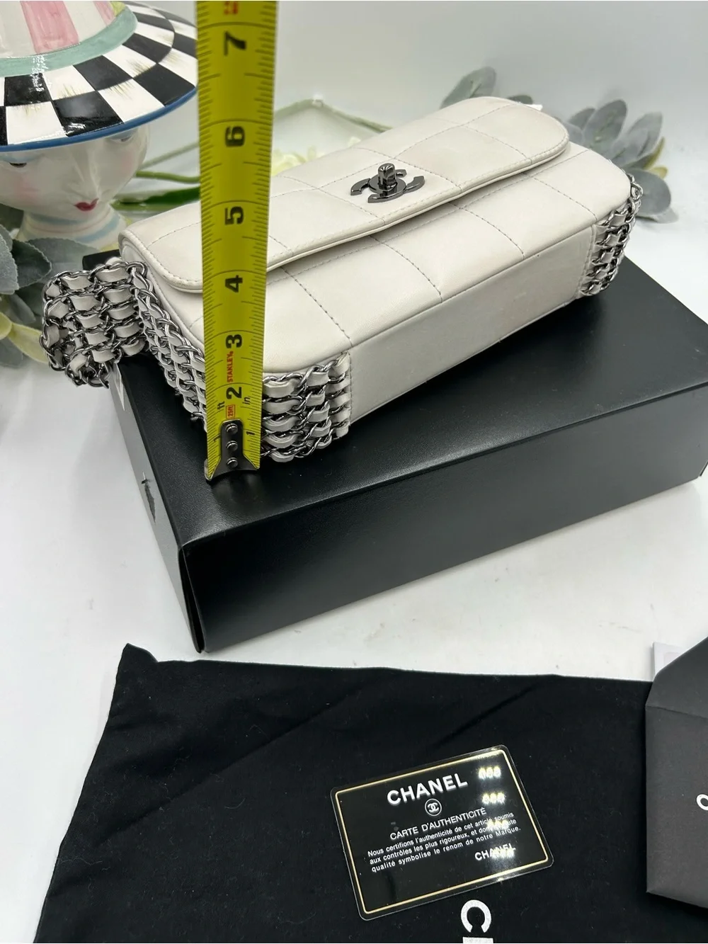 CHANEL absolutely pristine